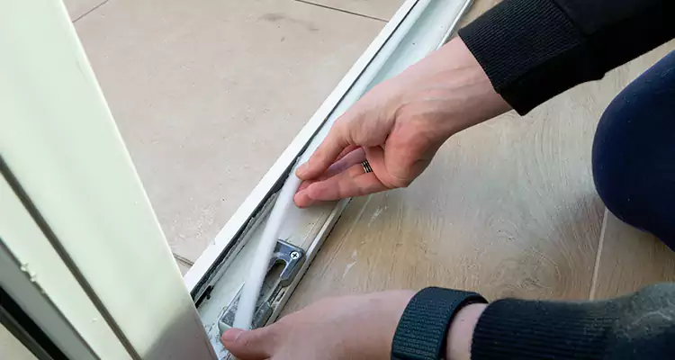 Garage Door Off Track Repair in Lehigh Acres, FL