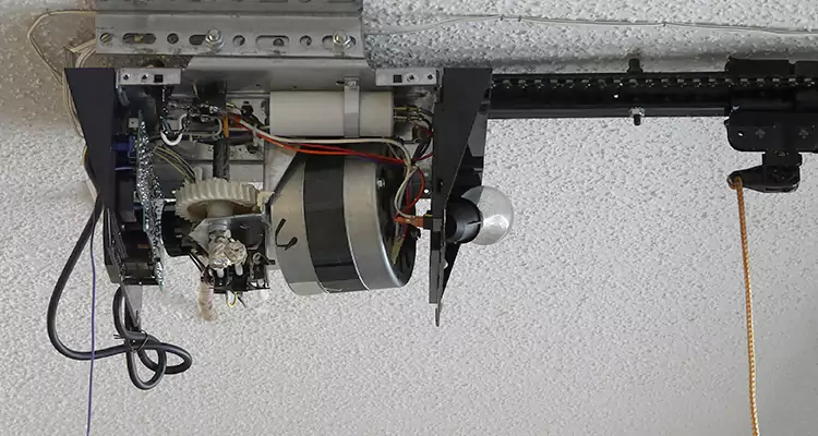 Emergency Garage Door Opener Repair in Lehigh Acres, FL