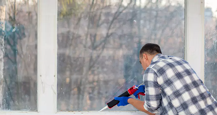Quality Sliding Shower Door Repair for Closing Issues in Lehigh Acres, FL