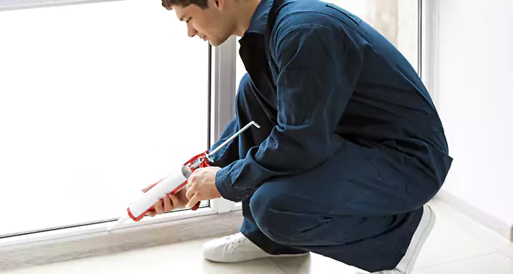 Window Glass Caulk Repair in Lehigh Acres, FL