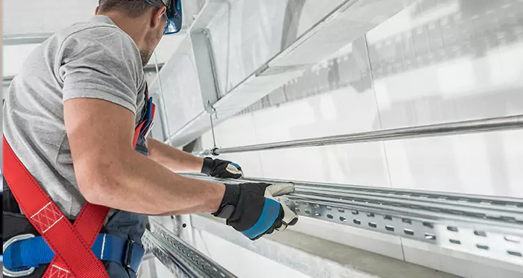 Glass Balcony Railing Replacement in Lehigh Acres, FL