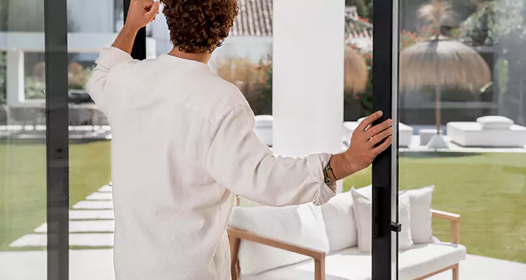 Sliding Screen Door Maintenance for Closing Issues in Lehigh Acres, FL